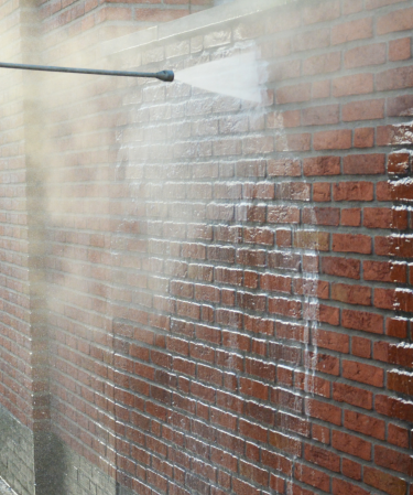 Verwijderen_graffiti_met_stoom